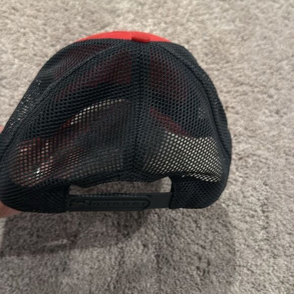 Under Armour red and black hat- adjustable back! Good condition ! - Picture 2 of 4